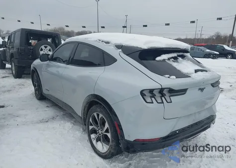 2022 Ford Mustang Mach-E Premium z USA, uszkodzony, nr VIN 3FMTK3SU0NMA27255